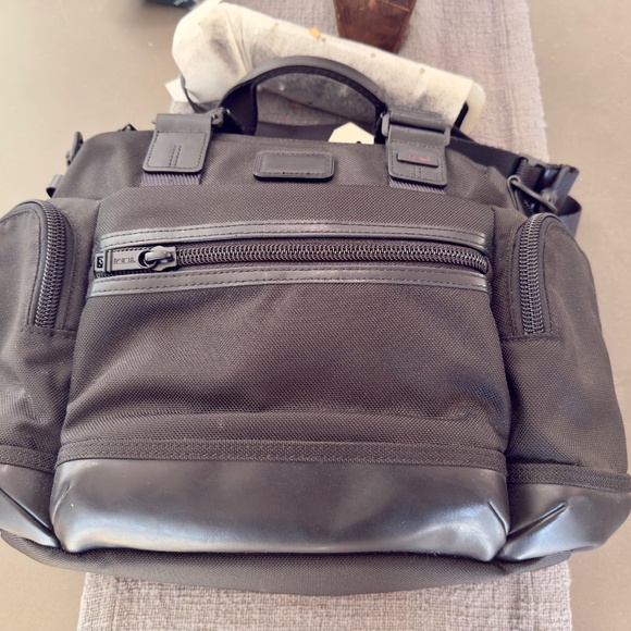 NWT TUMI Alpha Bravo Brooks Slim Brief Will Black Office Travel - Picture 1 of 16